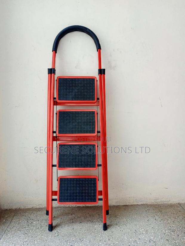 4 Steps Steel a Type Ladder Wide Steps - main view