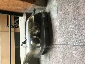 Toyota Corolla Rumion 2012 Xenon Headlight