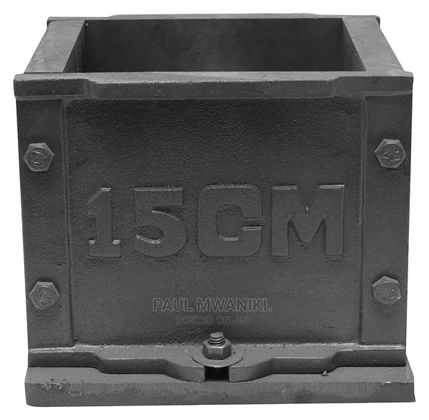 Cast Iron Cube Moulds, Size: 150 X 150 MM.