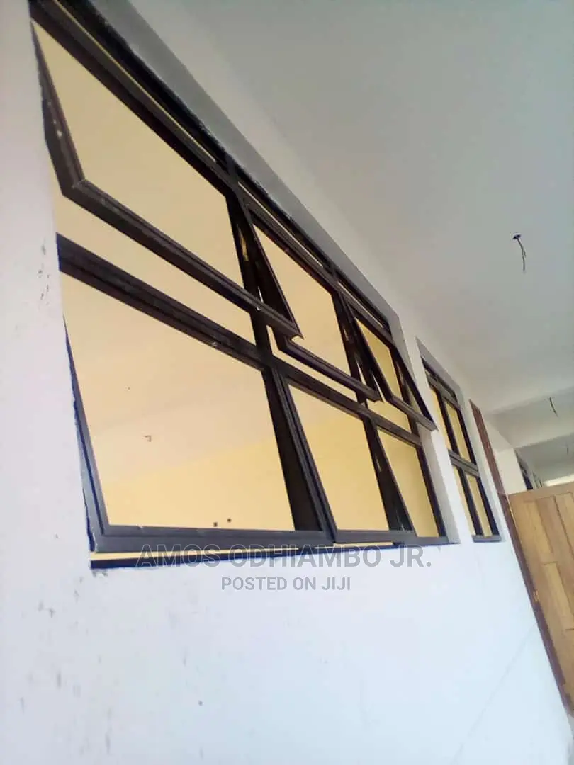 Alluminiam Partitions and Fittings