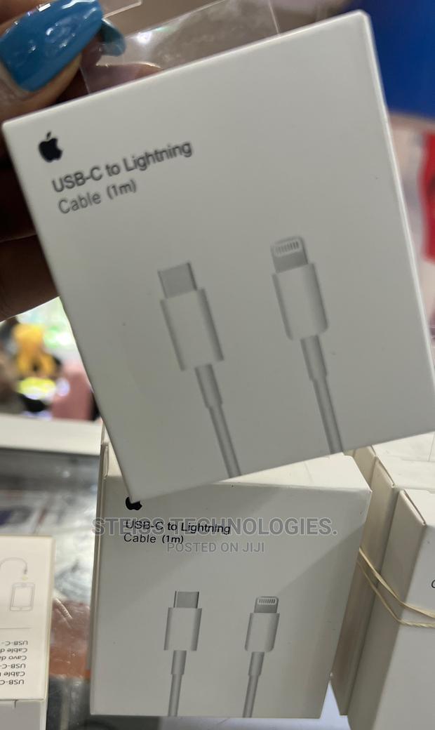 Usb-C to Lightning iPhone Cable. - thumbnail 2