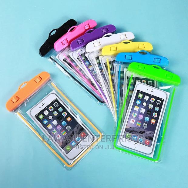Transparent Under Water Phone Holder - thumbnail 2