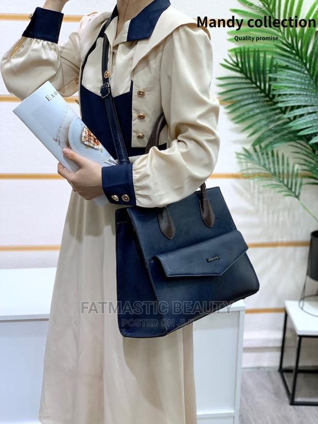 Classy Handbag - thumbnail 2