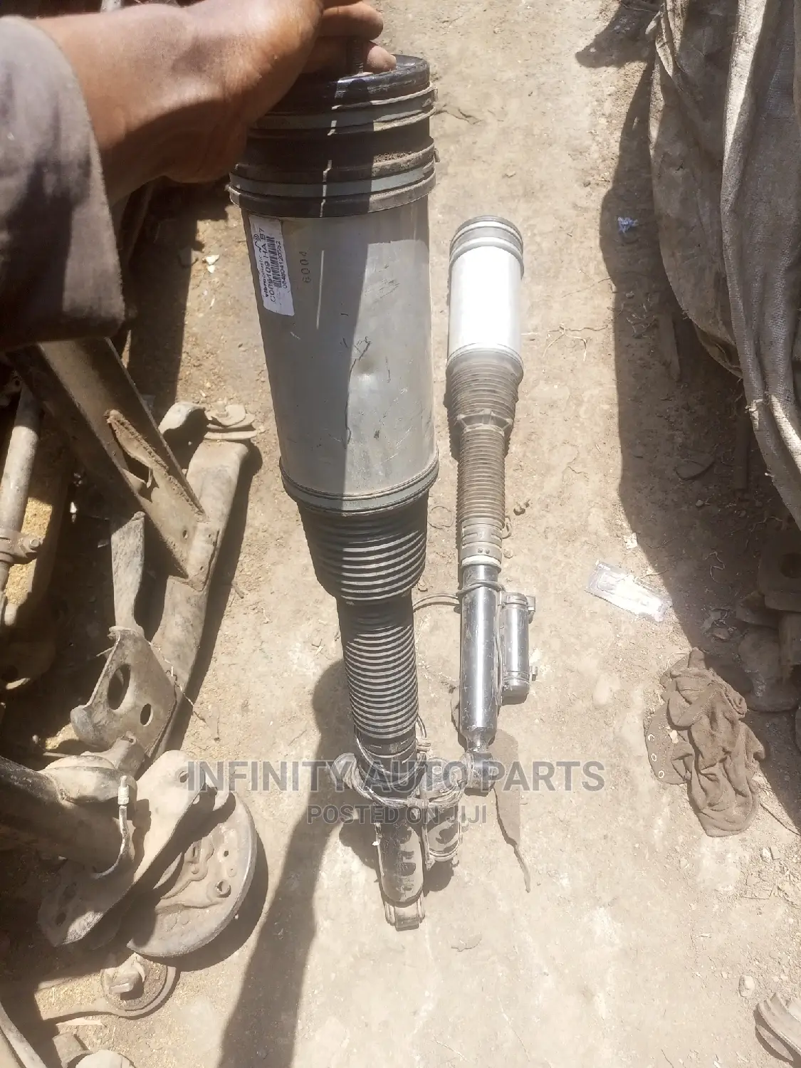 Mercedes Benz W221 S 350 Shocks