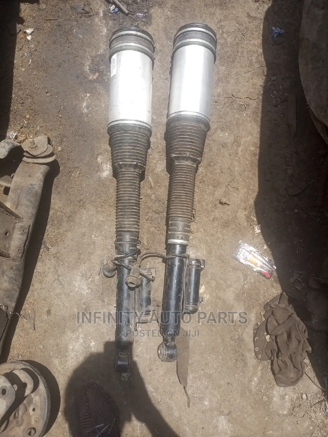 Mercedes Benz W221 S 350 Shocks