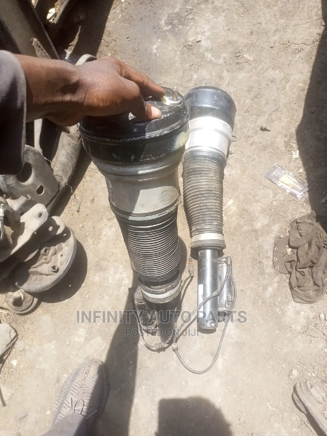 Mercedes Benz W221 S 350 Shocks