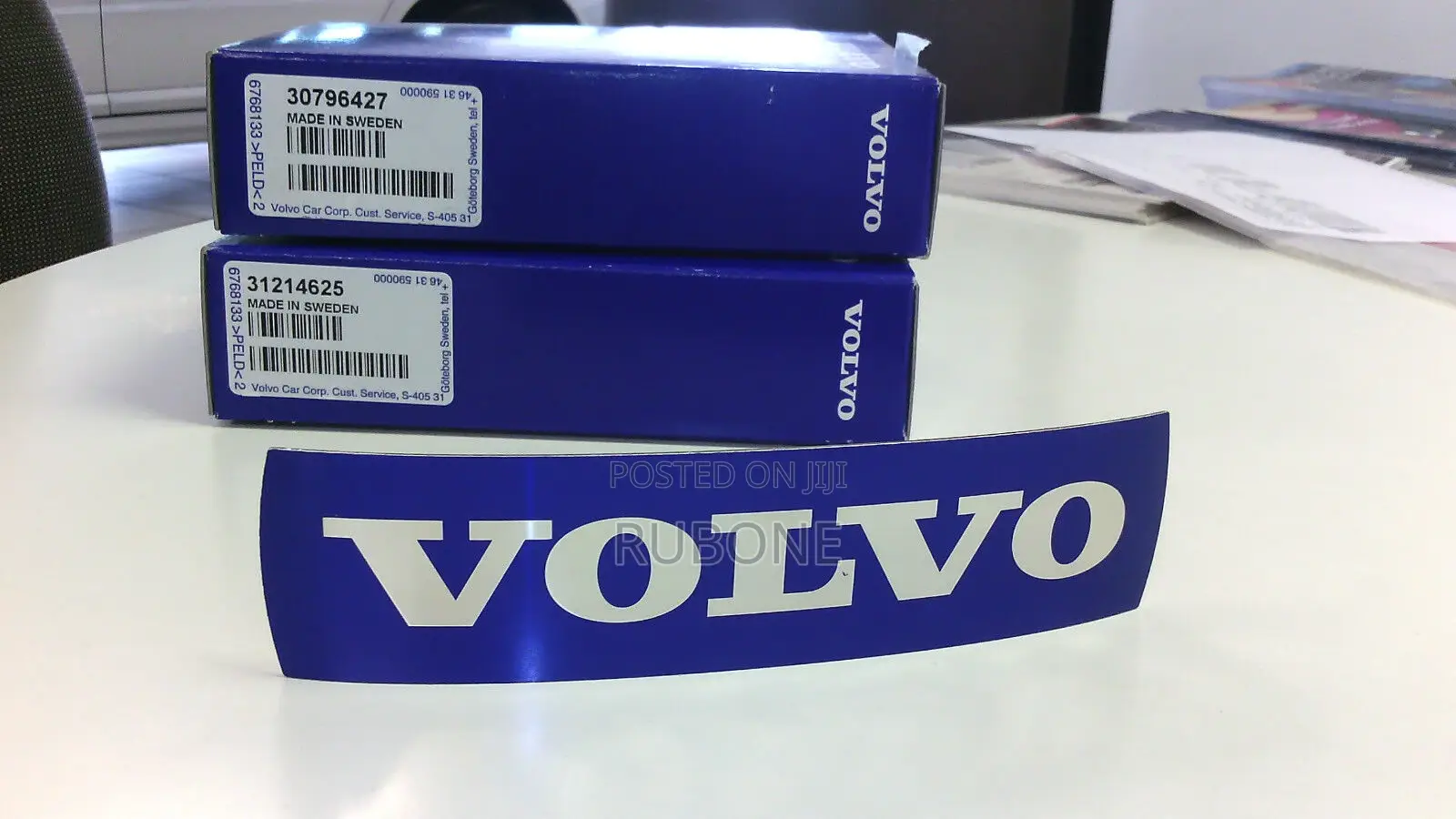 Volvo Genuine Grille Blue Badge Emblem