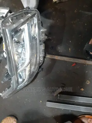 Toyota Alphard New Model Headlight.