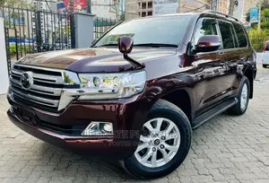 Toyota Land Cruiser 4.6 V8 ZX 2017 Brown