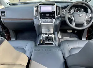 Toyota Land Cruiser 4.6 V8 ZX 2017 Brown