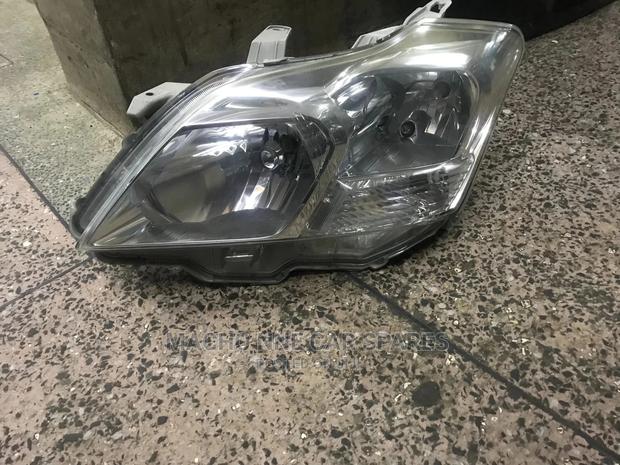 Toyota Premio 260-265 Xenon Headlight