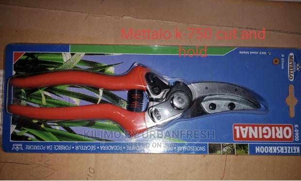 Secateurs : Prunners Cut and Hold Available. - thumbnail 3