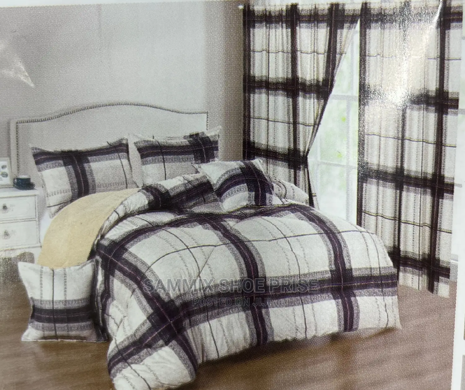 Woolen Duvets With Curtains