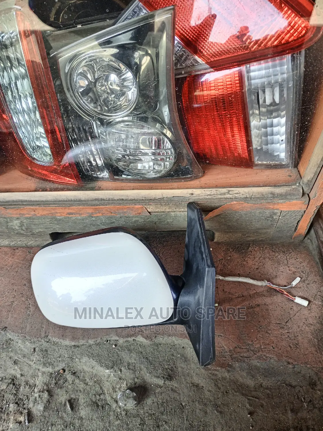 Premio 240 RHS Sidemirror