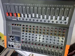 Samik SA-12 Powered Professional Mixer