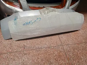 Nissan 7l.Bonnet