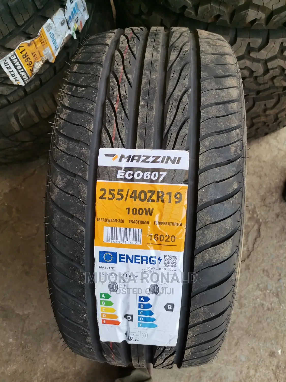 255/40r19 Mazzin Tyre