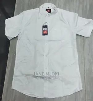 Sort Sleeved Shirt