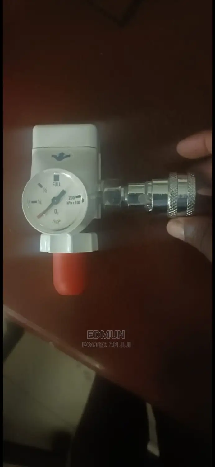 Oxygen Regulator Complete With Ss Valve - Double Stage