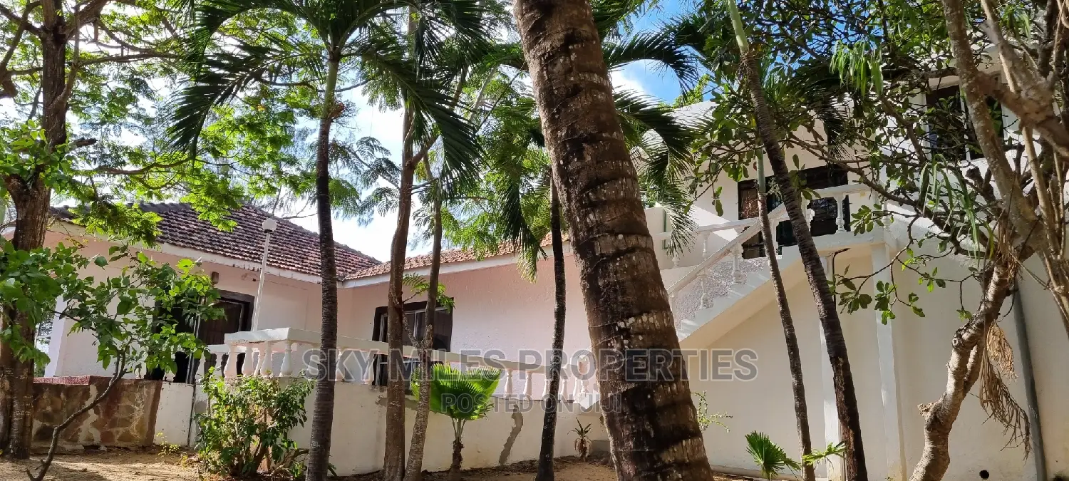 4bdrm Villa in Aloo Drive, Mtwapa for sale
