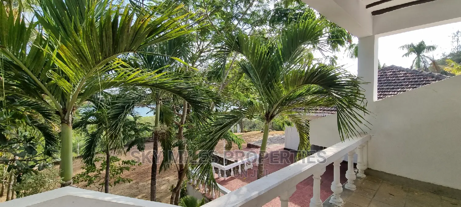 4bdrm Villa in Aloo Drive, Mtwapa for sale