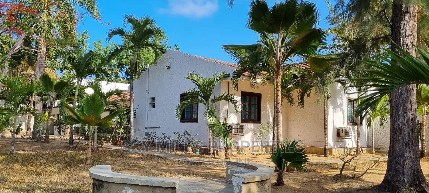4bdrm Villa in Aloo Drive, Mtwapa for sale