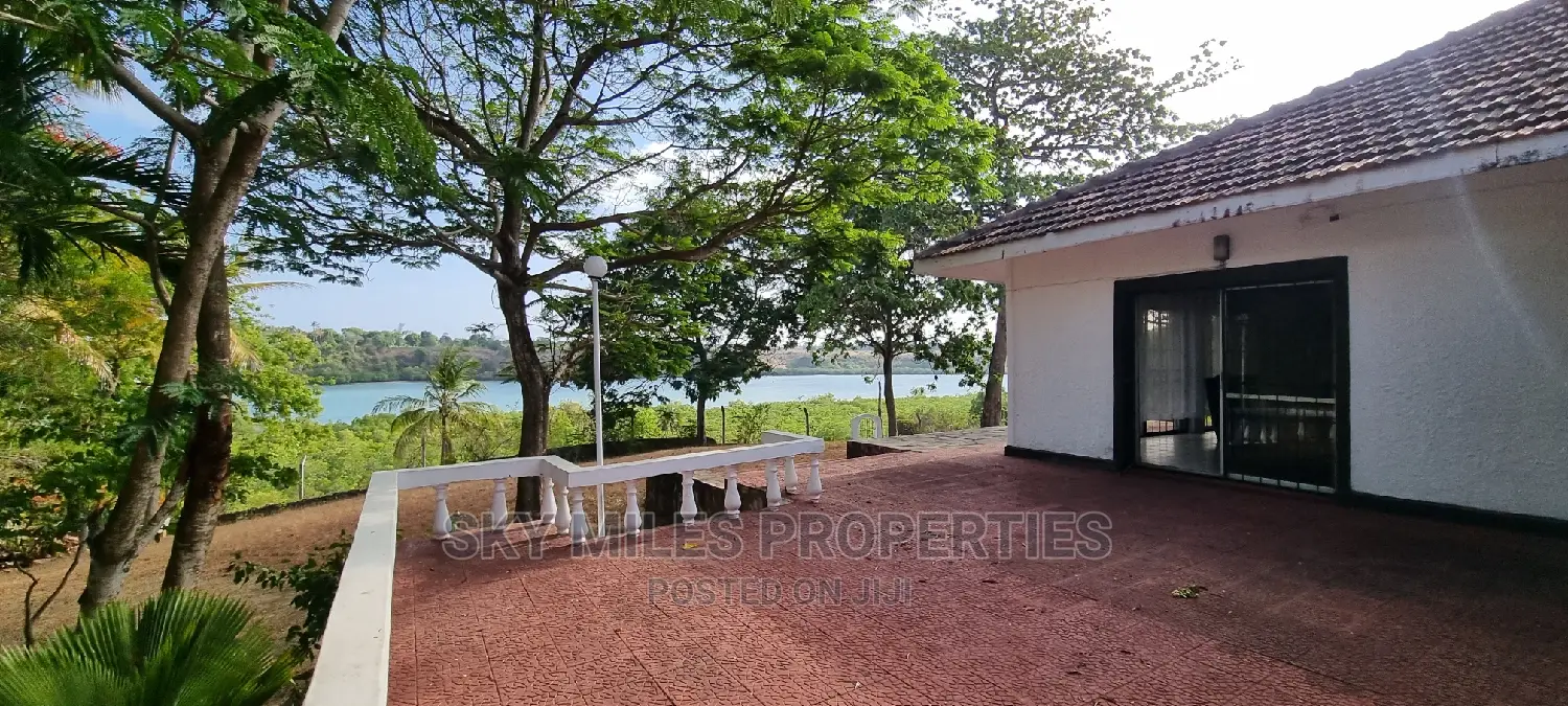 4bdrm Villa in Aloo Drive, Mtwapa for sale