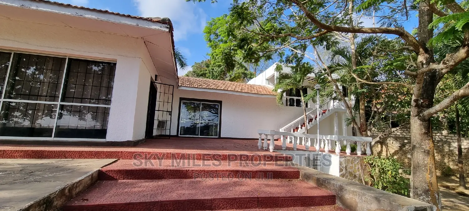 4bdrm Villa in Aloo Drive, Mtwapa for sale
