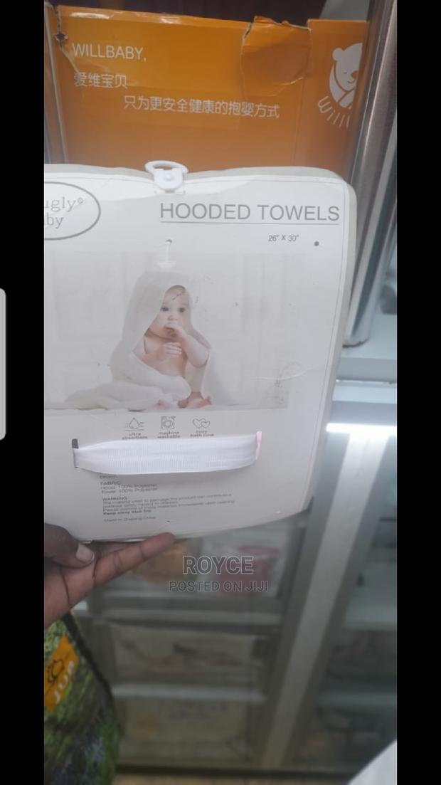 3pc Hooded Newborn Towel Set - thumbnail 3