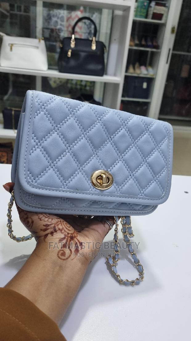 Pretty Slingbag - thumbnail 2