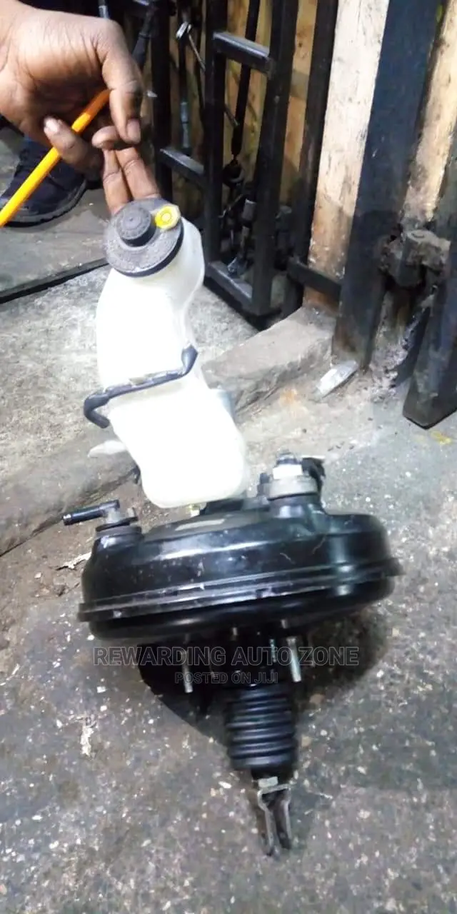Toyota Wish 2006 Master Cylinder.