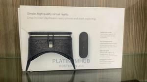 Day Dream VR Headset - thumbnail 2