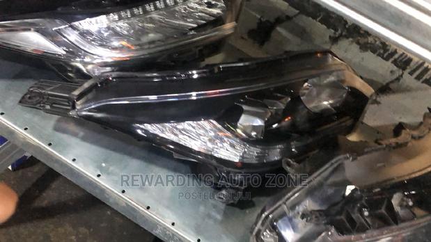 Honda Vezel Headlights. - main view
