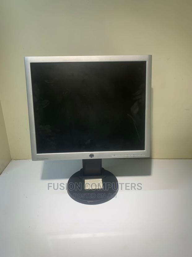 HP 19 Inch Square Slim LED With Base - main view