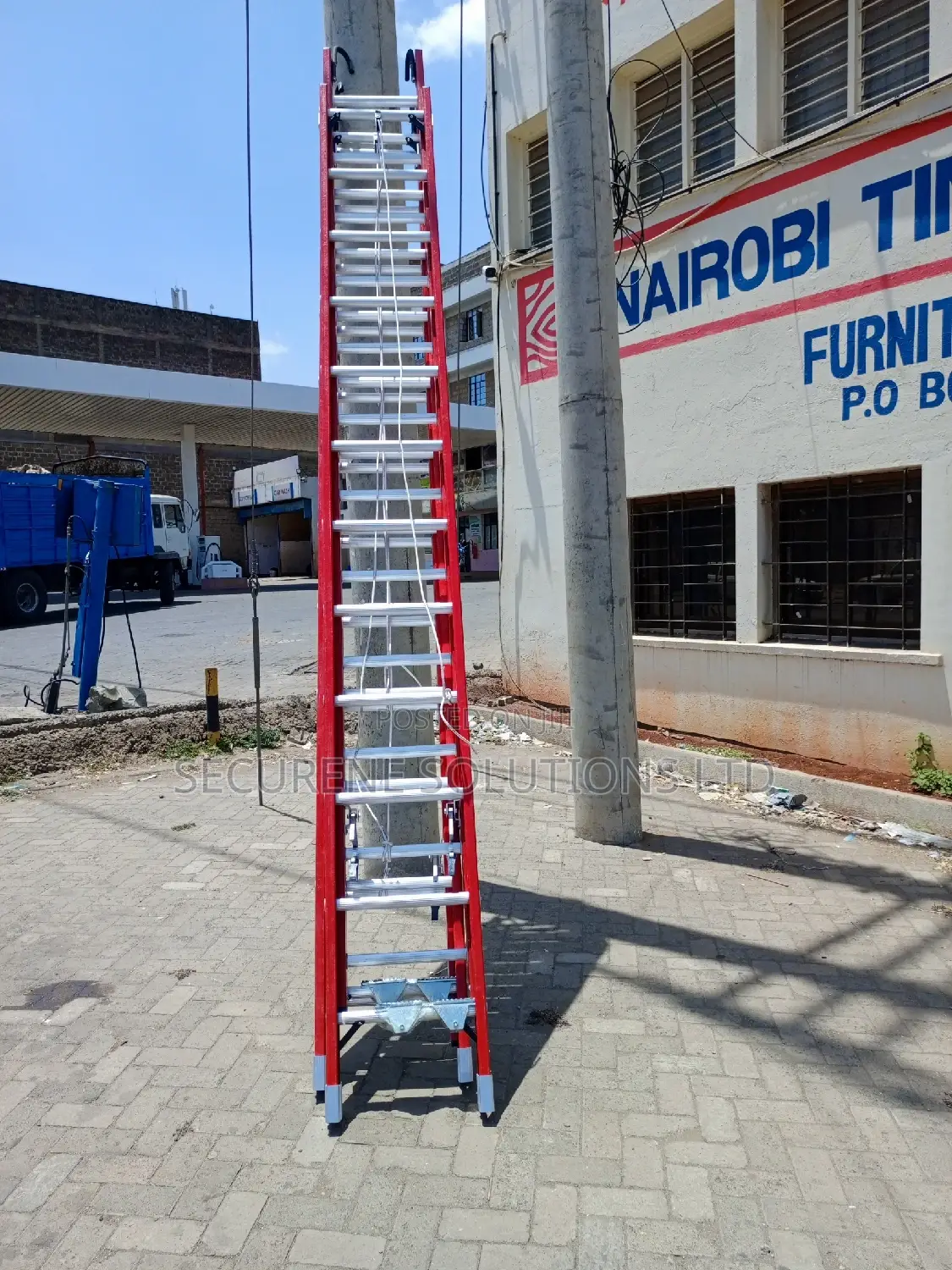 24ft Type Ia Fiberglass D-Rung Extension Ladder D6224-2