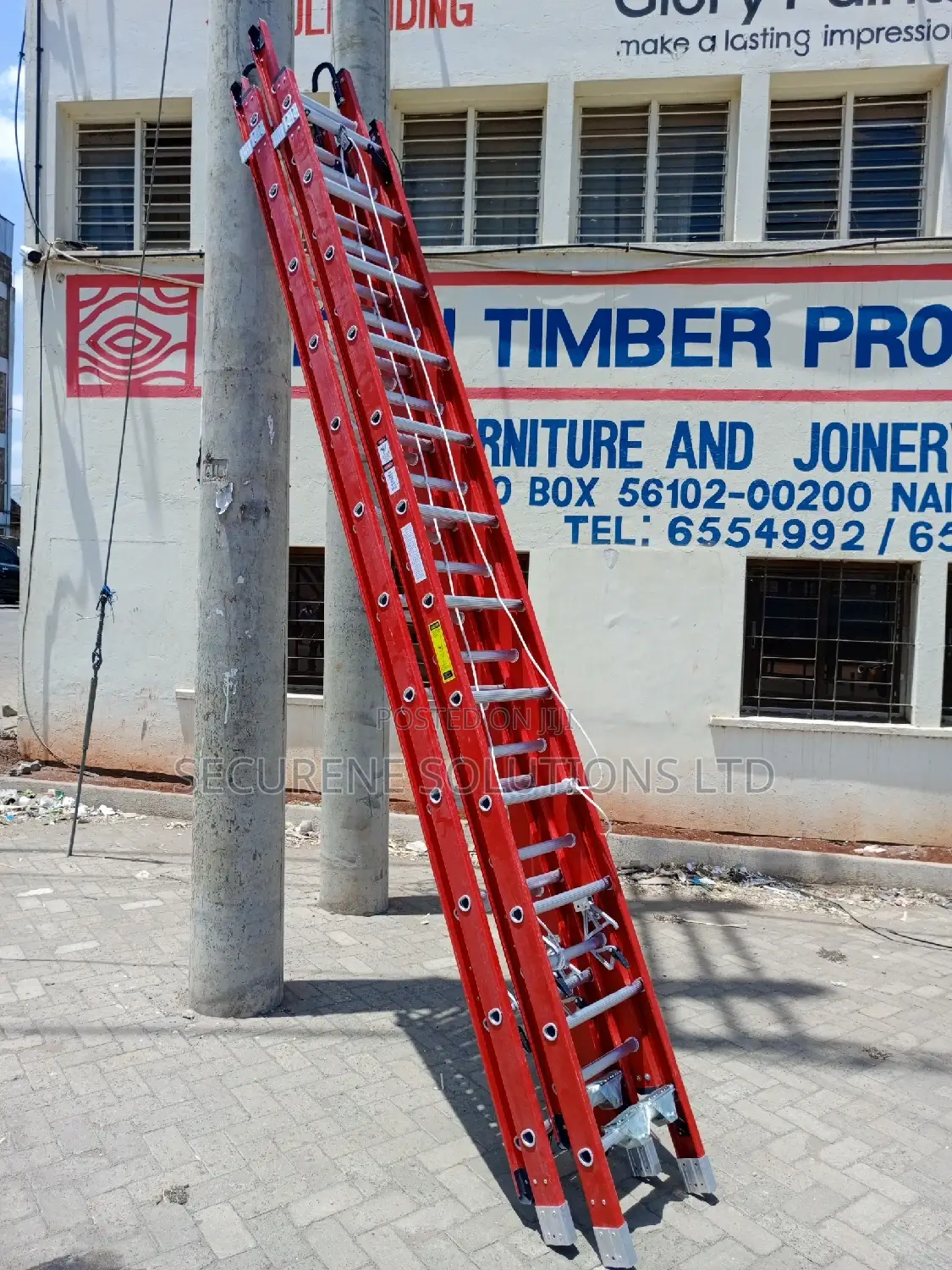 24ft Type Ia Fiberglass D-Rung Extension Ladder D6224-2