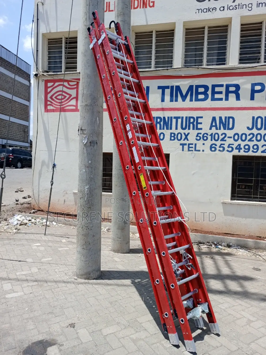 24ft Type Ia Fiberglass D-Rung Extension Ladder D6224-2