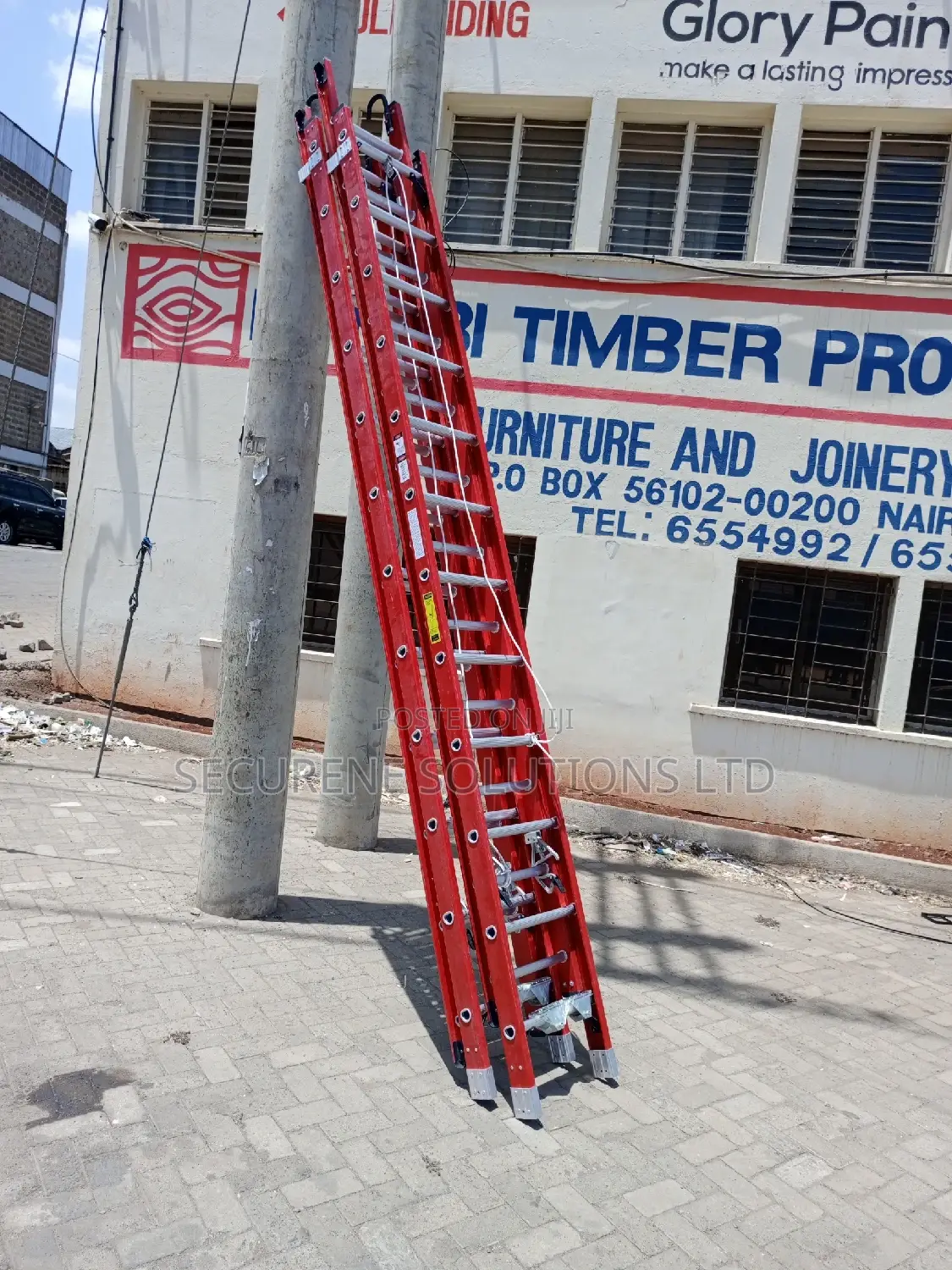 24ft Type Ia Fiberglass D-Rung Extension Ladder D6224-2