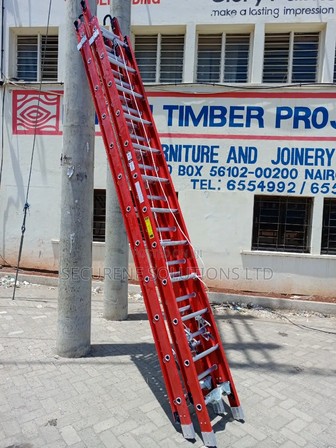 24ft Type Ia Fiberglass D-Rung Extension Ladder D6224-2