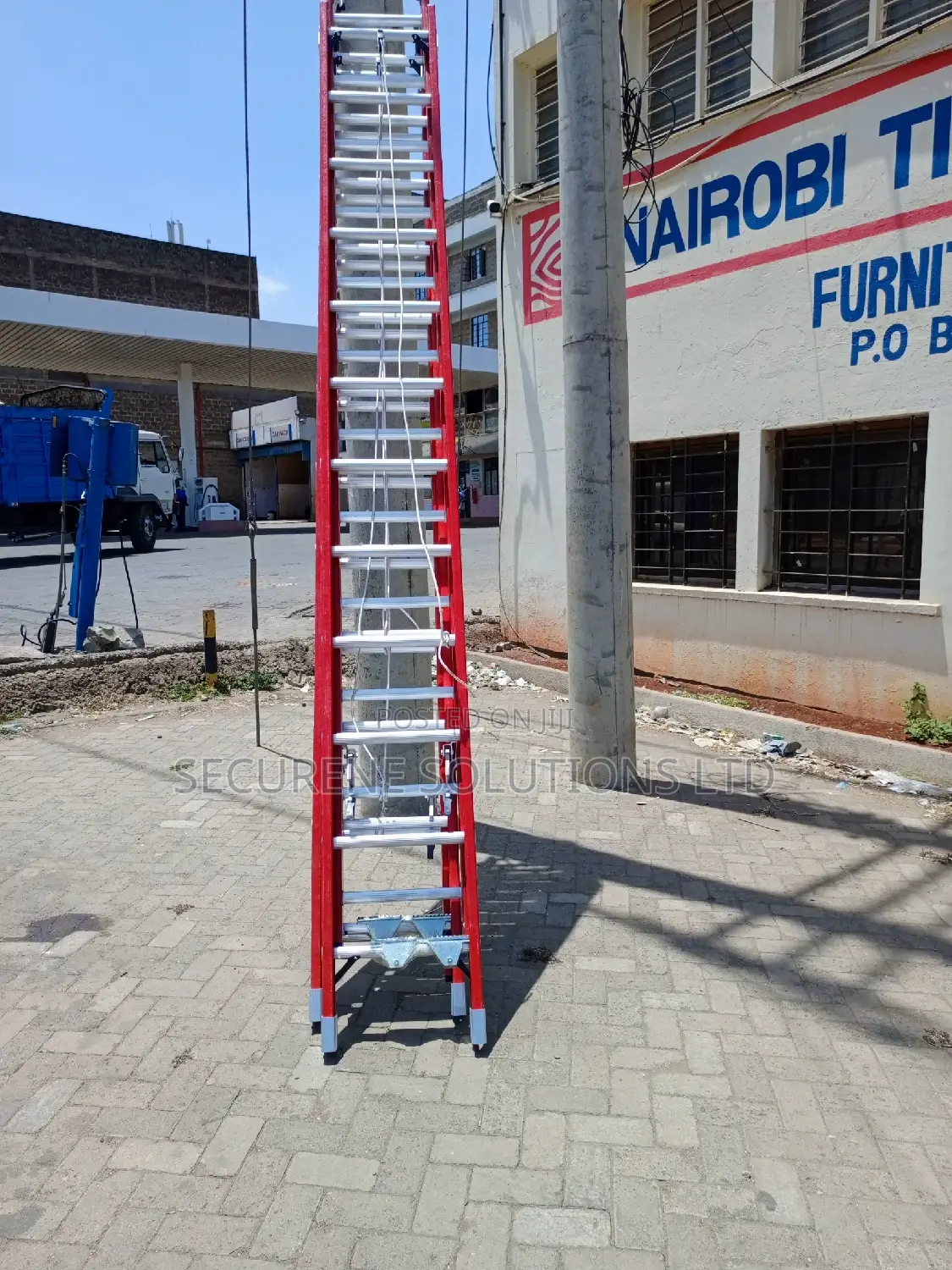 24ft Type Ia Fiberglass D-Rung Extension Ladder D6224-2