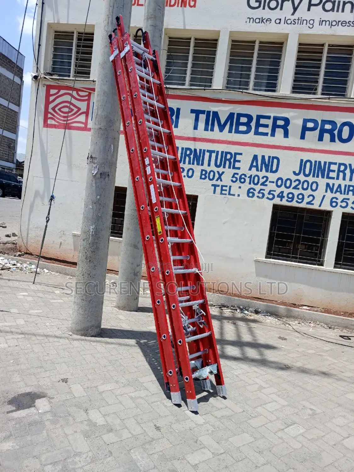 24ft Type Ia Fiberglass D-Rung Extension Ladder D6224-2
