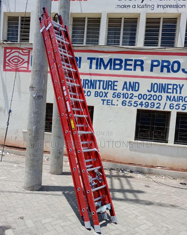 Fibre Glass Double Extension Ladder 24ft - thumbnail 2