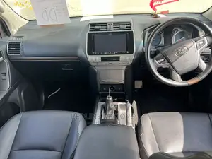 Toyota Land Cruiser Prado 2.8 2019 Black