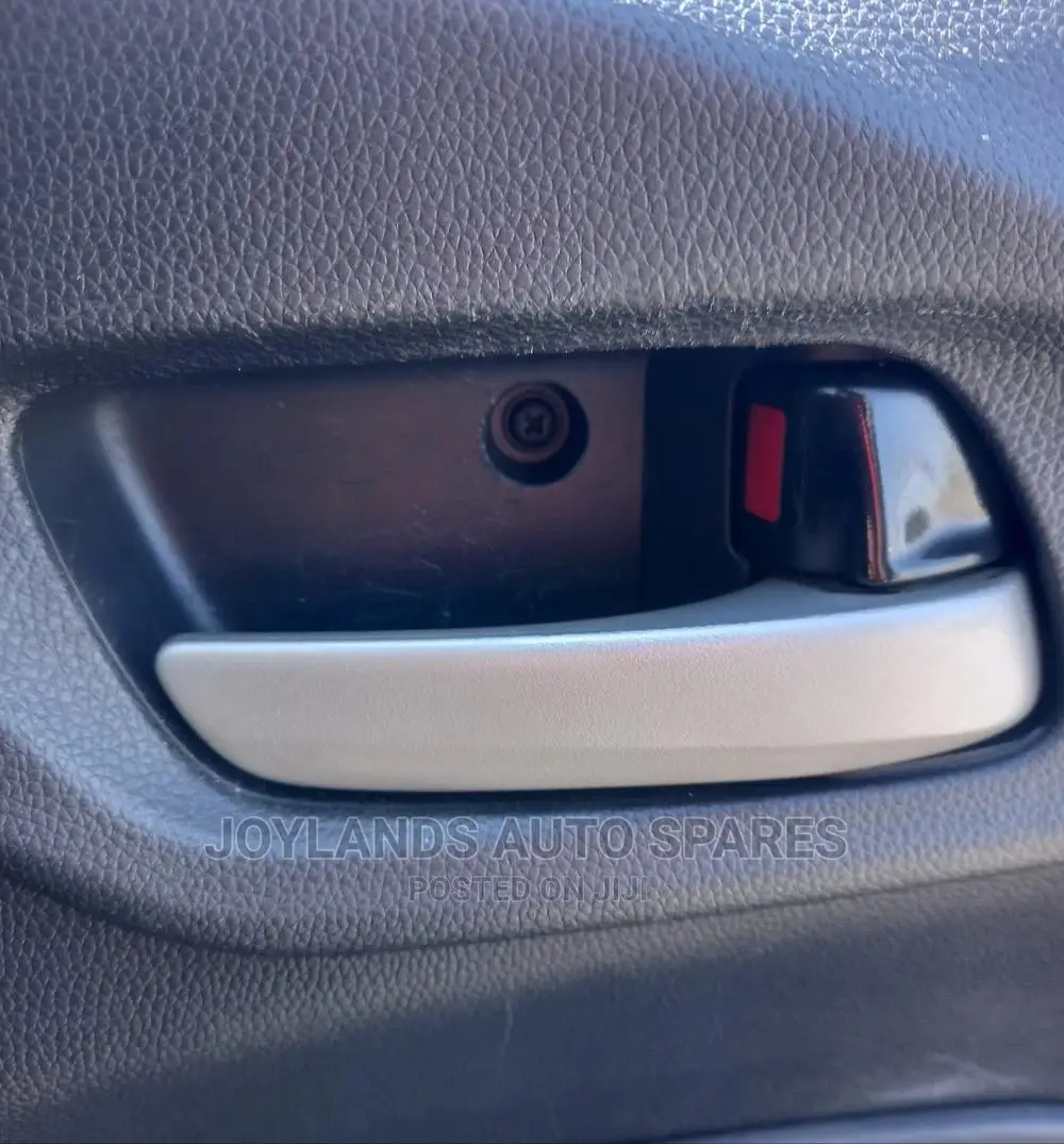 Honda Fit Inner Handle