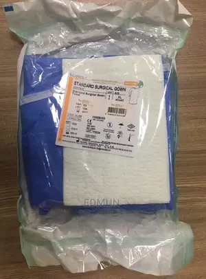 Surgical Gown With Towel