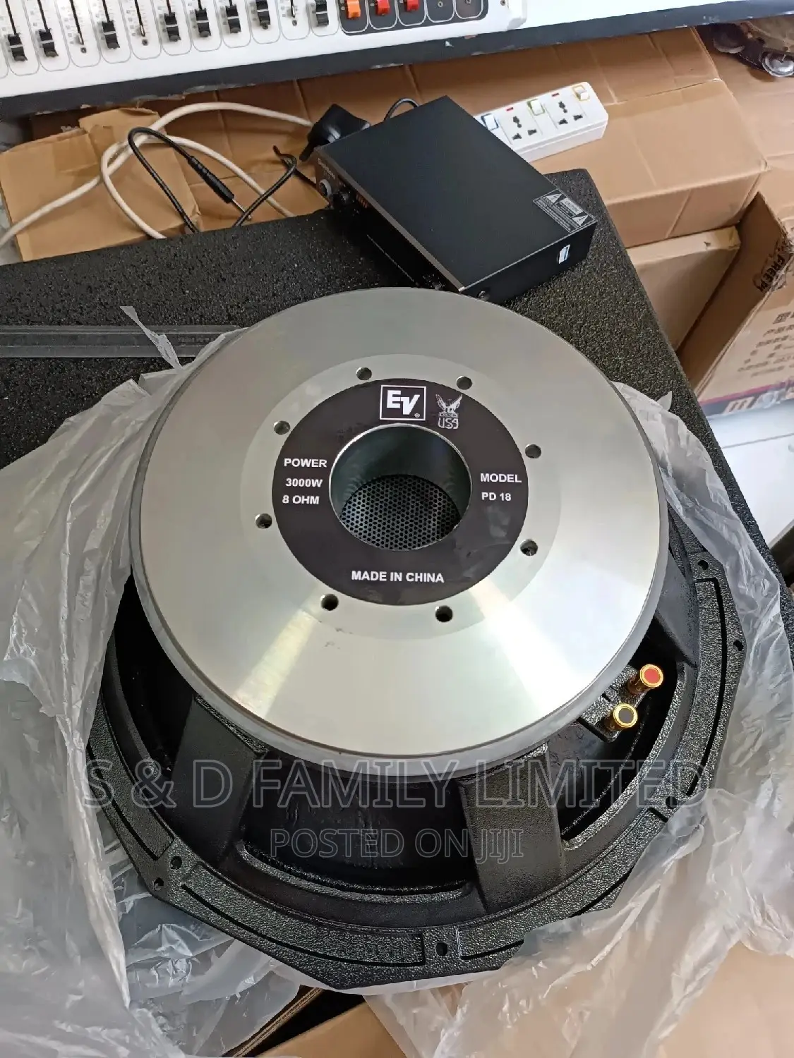 EV Bass Speakers Pd 18