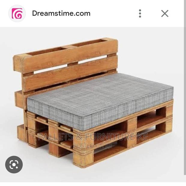 Pallet Seat - main view