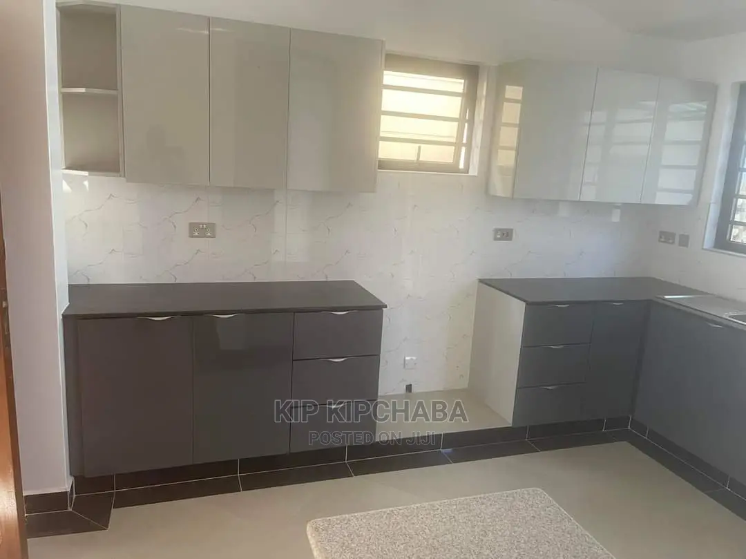 3bdrm Apartment in Kingsquare, Elgon View for Sale