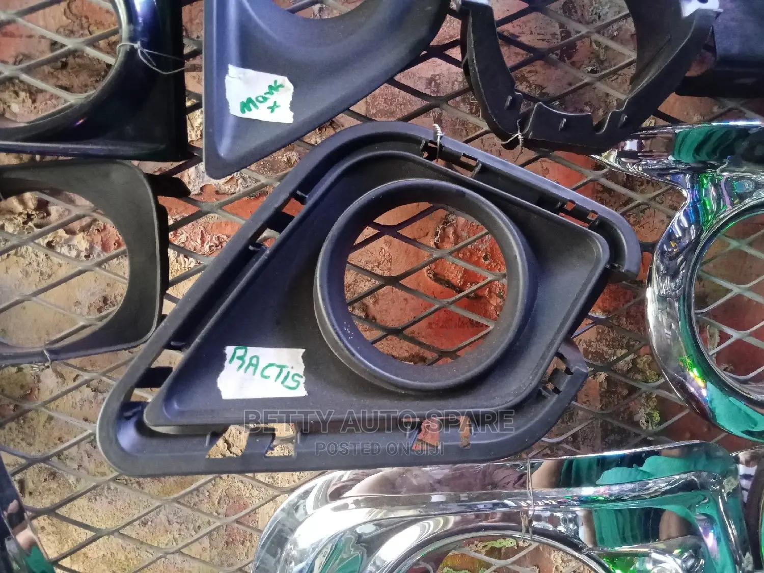Ractis Foglight Cover