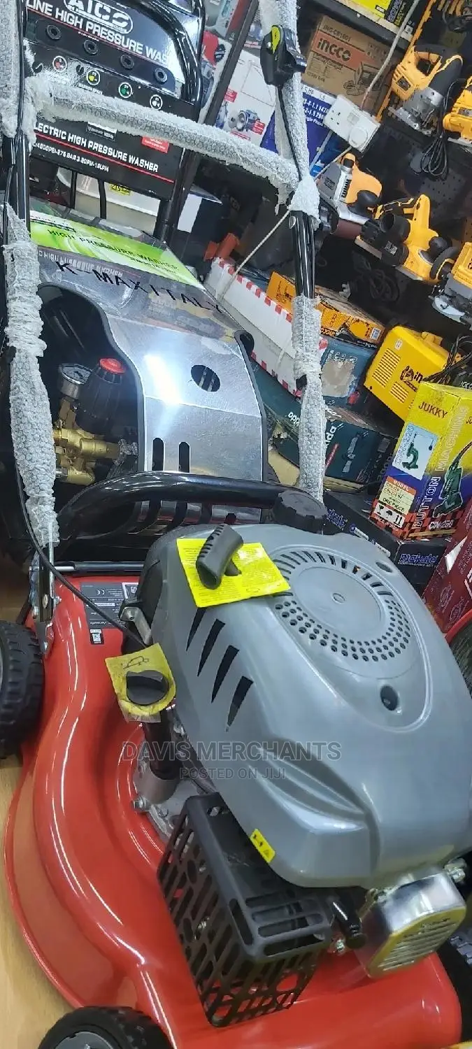 Lawn Mower Machine 4 Stroke Petrol Engine